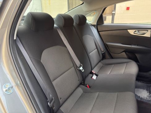 Used 2023 Kia Forte LXS w/ LXS Technology Package FWD image 30