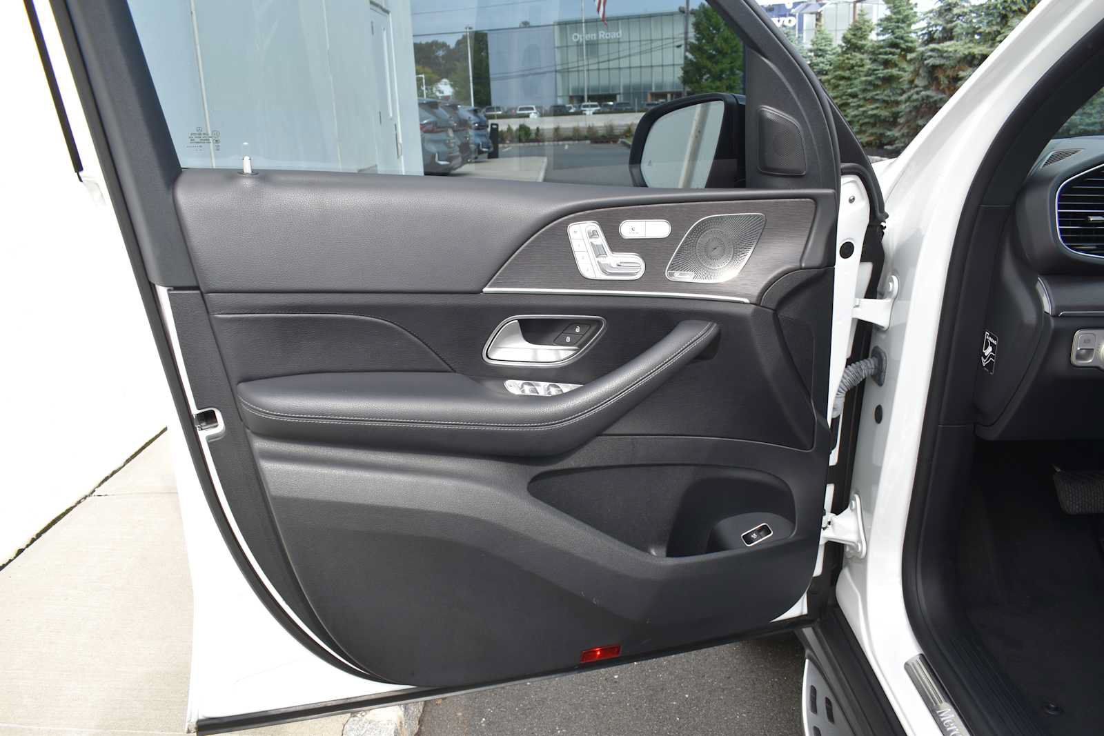 Used 2022 Mercedes-Benz GLE 350 4MATIC image 11