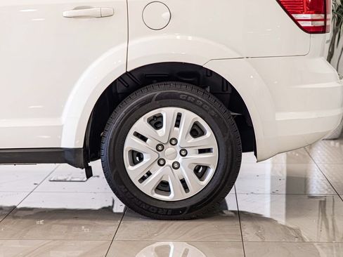 Used 2018 Dodge Journey SE FWD image 7