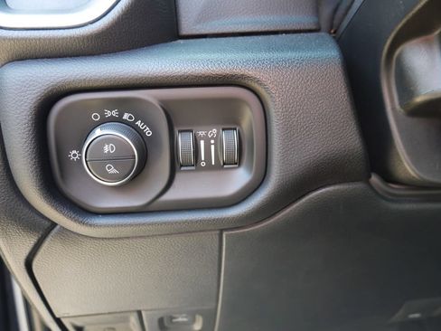 Used 2022 RAM 2500 Laramie AWD/4WD image 17