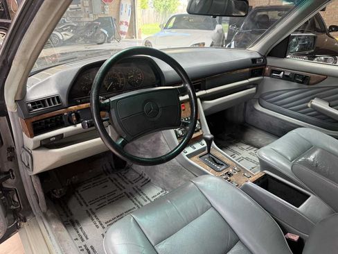 Used 1990 Mercedes-Benz 560 SEC image 10