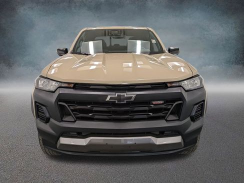 Used 2023 Chevrolet Colorado Trail Boss w/ Advanced Trailering Package AWD/4WD image 2