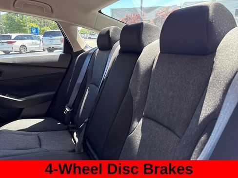 Used 2025 Honda Accord LX image 32