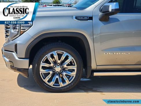 Used 2023 GMC Sierra 1500 Denali w/ Denali Reserve Package AWD/4WD image 12
