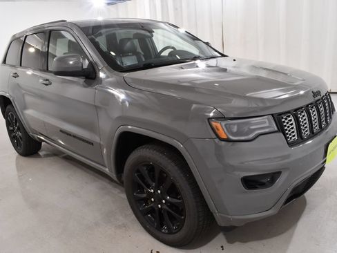 Used 2021 Jeep Grand Cherokee Laredo X AWD/4WD image 5