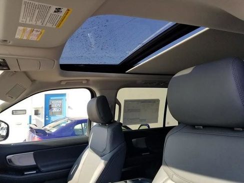 New 2026 Ford Expedition Active image 17