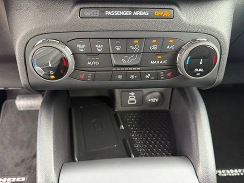 Certified 2024 Ford Bronco Sport Outer Banks w/ Tech Package AWD/4WD image 27