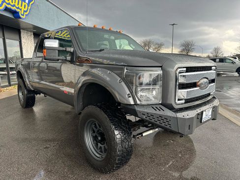 Used 2013 Ford F350 Lariat w/ Chrome Pkg image 9