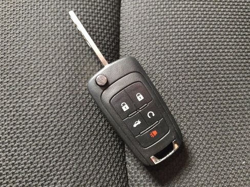 Used 2016 Chevrolet Cruze LT image 32