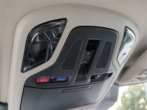 Used 2025 Subaru Outback Limited image 24