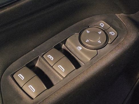 Used 2018 Chevrolet Equinox LT image 27