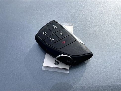 Used 2025 Chevrolet Traverse LT image 10