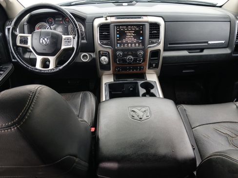 Used 2014 RAM 1500 Laramie w/ Convenience Group image 10