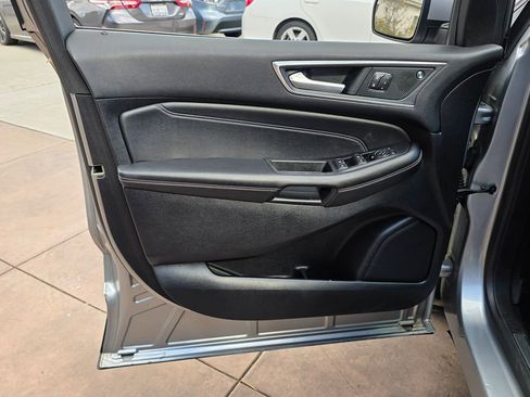 Used 2022 Ford Edge Titanium image 26