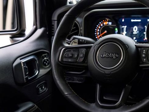 Used 2025 Jeep Wrangler Unlimited Rubicon 392 image 60