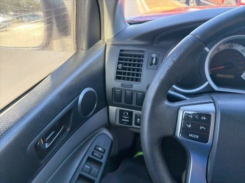 Used 2013 Toyota Tacoma PreRunner image 23