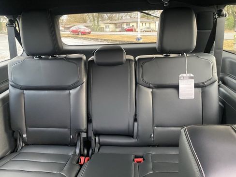 New 2026 Ford Expedition Max Platinum w/ Stealth Appearance Package image 32