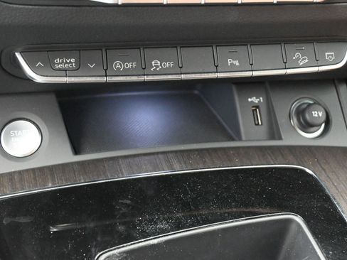 Used 2025 Audi Q5 2.0T Premium image 24