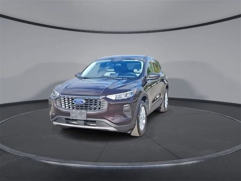 Used 2023 Ford Escape Active image 3