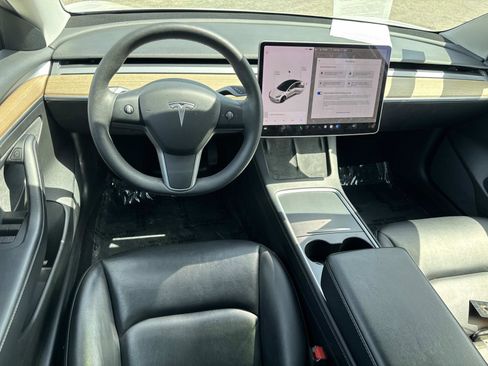 Used 2021 Tesla Model 3 Standard Range Plus RWD image 8