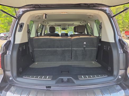 Used 2022 INFINITI QX80 Premium Select w/ All-Season Package RWD image 9