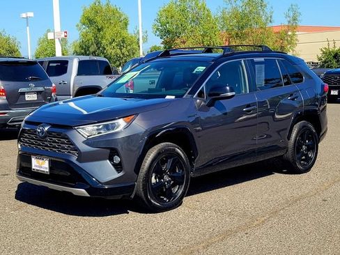 Certified 2020 Toyota RAV4 XSE w/ XSE Grade Weather Package AWD/4WD image 10
