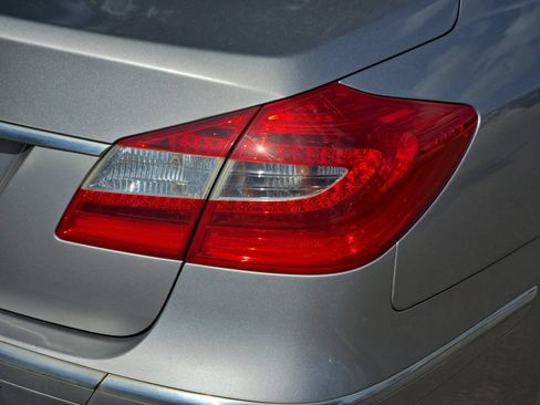 Used 2012 Hyundai Genesis 3.8 RWD image 21