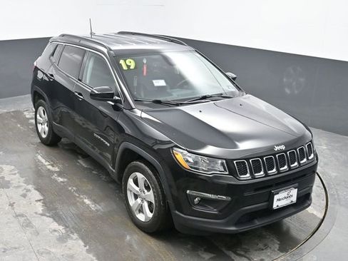 Used 2019 Jeep Compass Latitude w/ Popular Equipment Group image 19