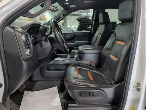 Used 2020 GMC Sierra 1500 AT4 w/ AT4 Premium Package AWD/4WD image 8