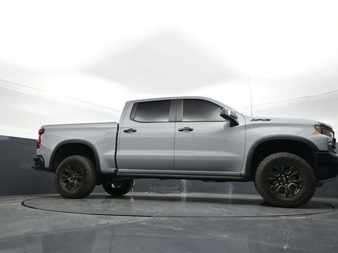 Used 2025 Chevrolet Silverado 1500 ZR2 w/ Dark Appearance Package AWD/4WD image 34