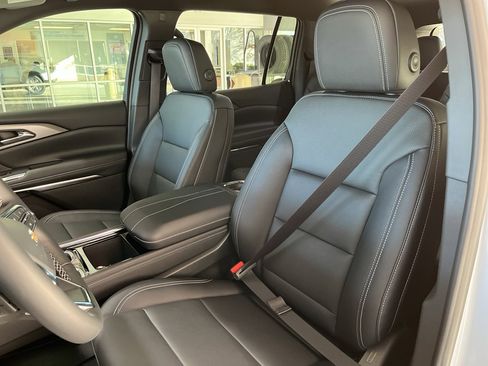 New 2026 Chevrolet Traverse LT w/ LPO, Floor Liner Package image 25