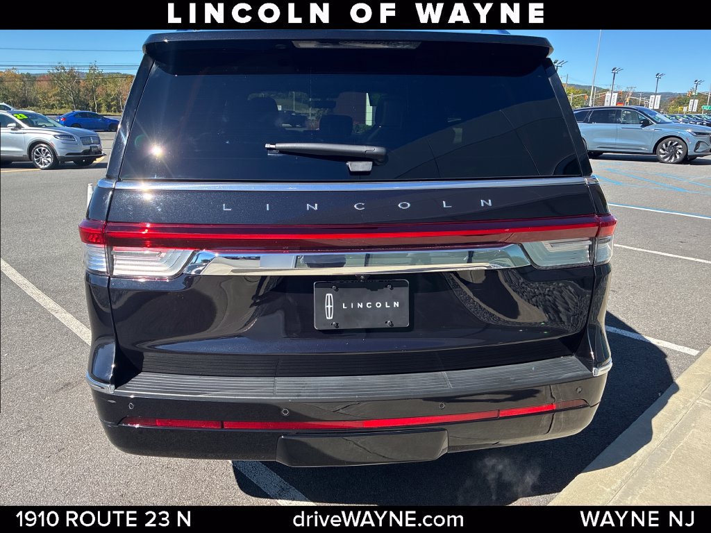 Certified 2024 Lincoln Navigator Reserve AWD/4WD image 5