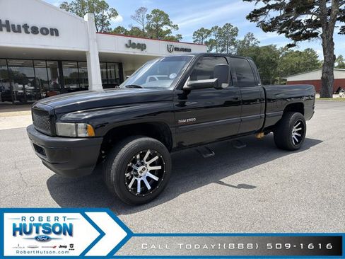 Used 1999 Dodge Ram 2500 Truck 2WD Quad Cab image 2
