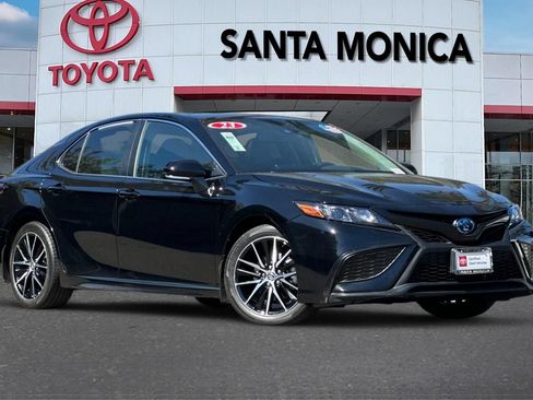 Certified 2023 Toyota Camry SE w/ Audio Upgrade Package FWD image 2