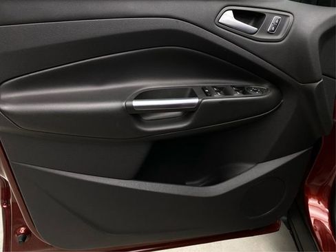 Used 2014 Ford Escape SE image 24