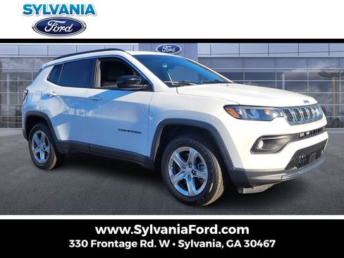 Used 2023 Jeep Compass Latitude w/ Sun and Sound Group image 1