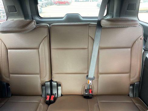 Used 2021 Chevrolet Suburban High Country image 12