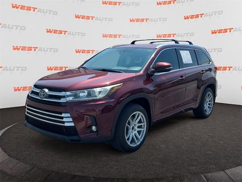 Used 2019 Toyota Highlander Limited image 1