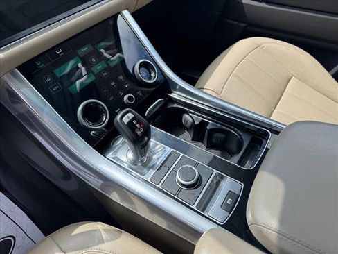 Used 2022 Land Rover Range Rover Sport HSE Silver Edition image 17