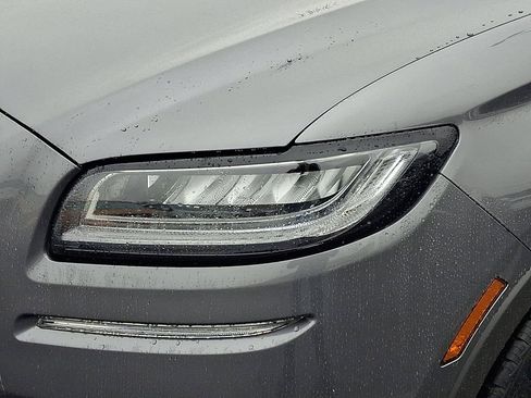 Certified 2023 Lincoln Nautilus Reserve image 9