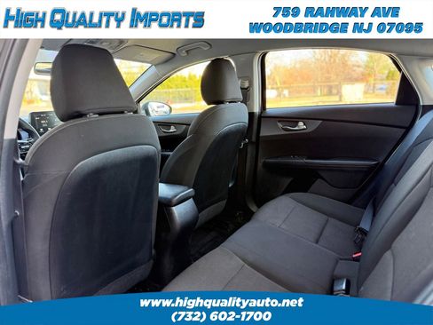 Used 2021 Kia Forte LXS image 37