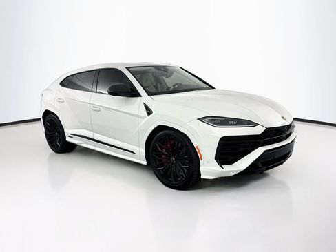 Used 2025 Lamborghini Urus SE AWD/4WD image 3