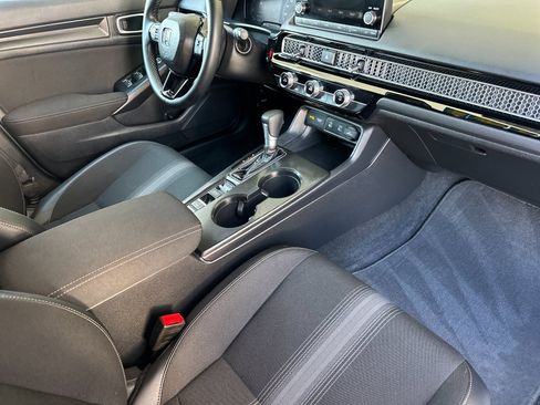 Certified 2025 Honda Civic Sport image 16