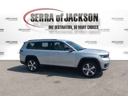 Used 2021 Jeep Grand Cherokee L Limited image 9