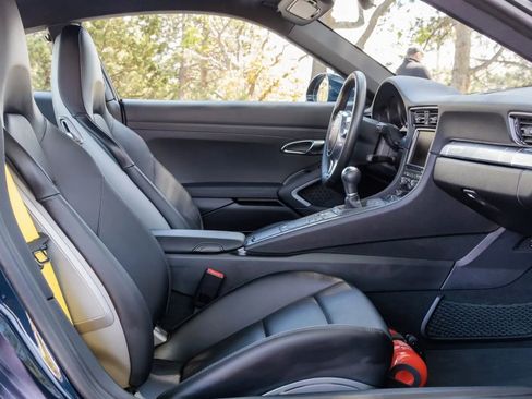 Used 2014 Porsche 911 Carrera 4 AWD/4WD image 3