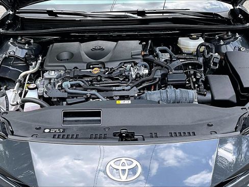 Used 2025 Toyota Camry SE w/ Convenience Package FWD image 30