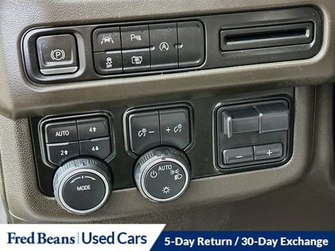 Used 2023 Chevrolet Tahoe LT w/ LT Signature Package AWD/4WD image 15