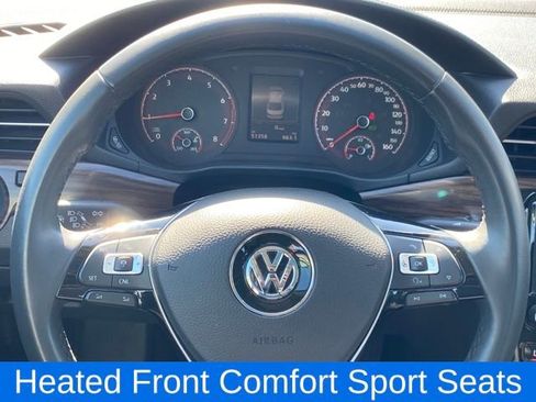 Used 2022 Volkswagen Passat 2.0T image 7