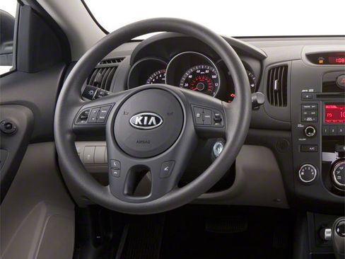 Used 2010 Kia Forte EX FWD image 9