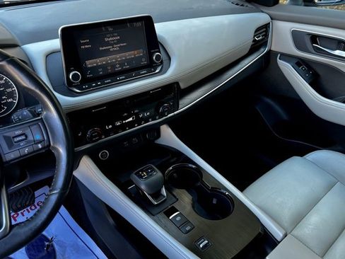 Used 2021 Nissan Rogue SL image 38